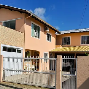 https://sobrado-praia-dos-ingleses.santa-catarina-brasil.com